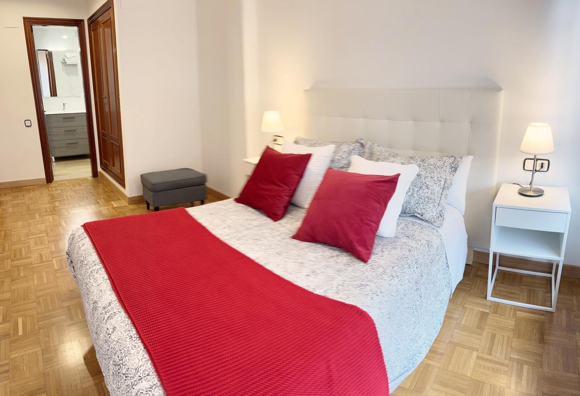 Apartamento Europa Centric Parking Gratis Oviedo Exterior photo