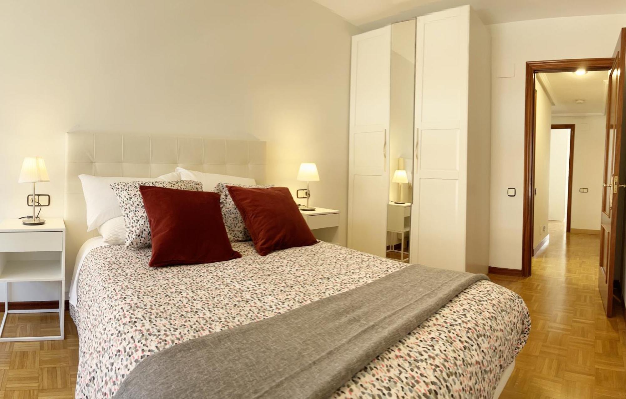 Apartamento Europa Centric Parking Gratis Oviedo Exterior photo